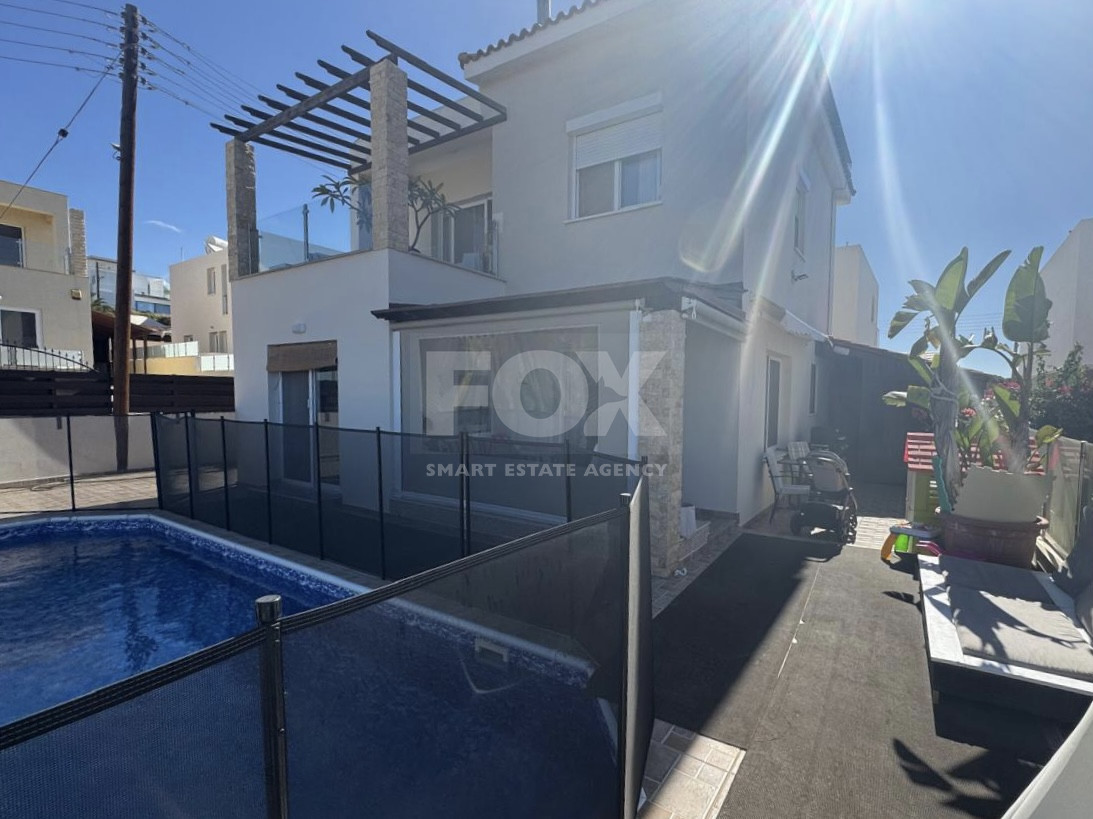 Modern Furnished Villa with Pool and Sea View in Tala for rent