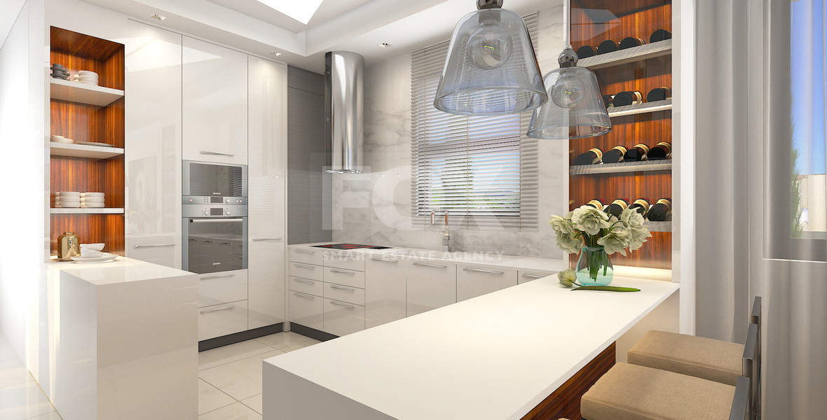 Spacious  five bedroom Villa with Pool and Large Plot for sale in Kissonerga