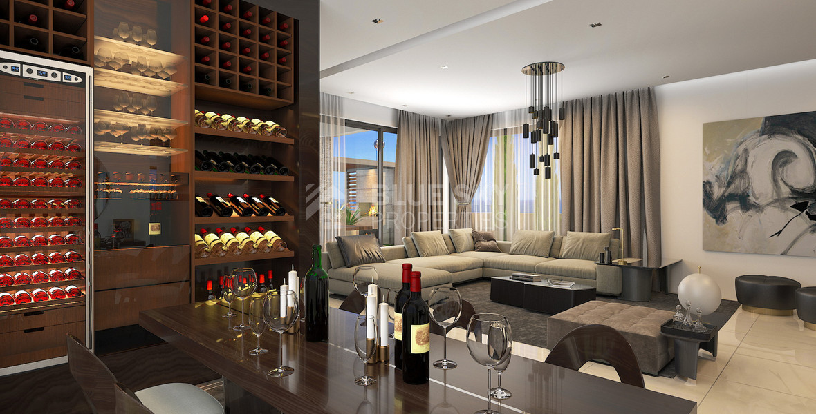 Spacious  five bedroom Villa with Pool and Large Plot for sale in Kissonerga