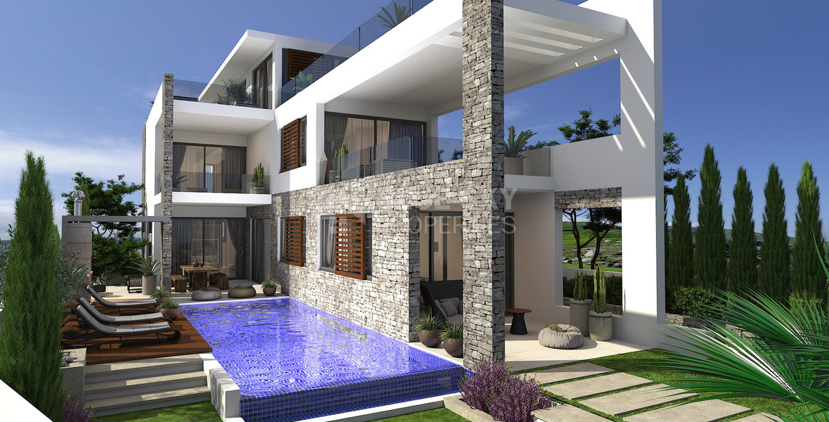 Spacious  five bedroom Villa with Pool and Large Plot for sale in Kissonerga