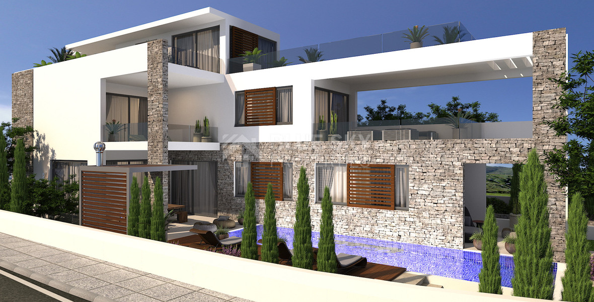 Spacious  five bedroom Villa with Pool and Large Plot for sale in Kissonerga