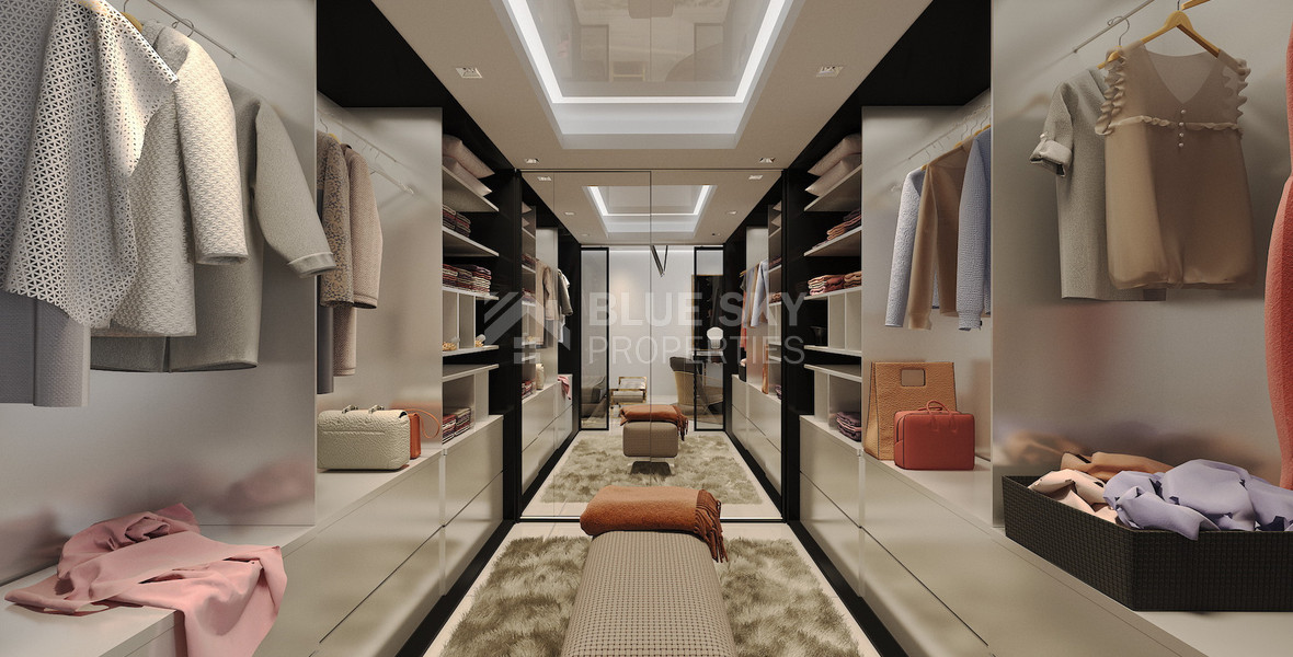 Spacious  five bedroom Villa with Pool and Large Plot for sale in Kissonerga