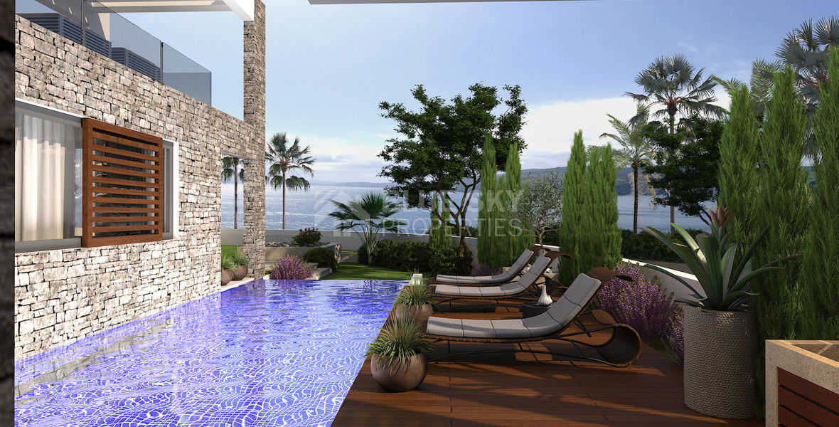 Spacious  five bedroom Villa with Pool and Large Plot for sale in Kissonerga