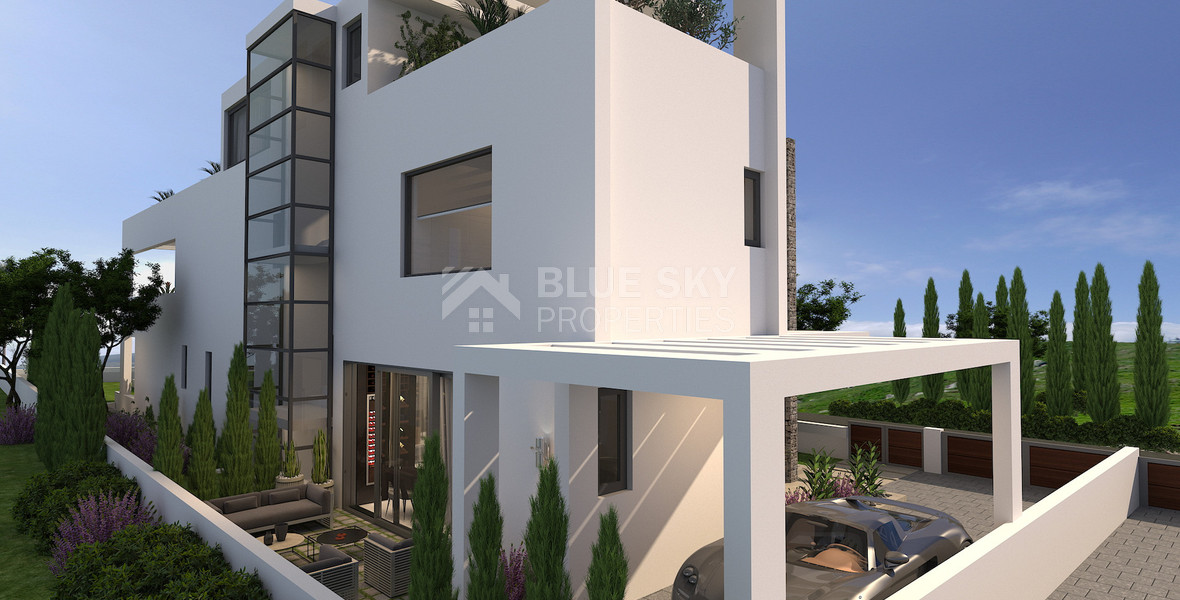 Spacious  five bedroom Villa with Pool and Large Plot for sale in Kissonerga