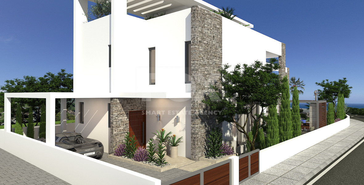 Spacious  five bedroom Villa with Pool and Large Plot for sale in Kissonerga