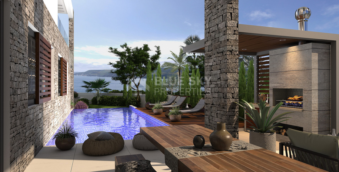 Spacious  five bedroom Villa with Pool and Large Plot for sale in Kissonerga