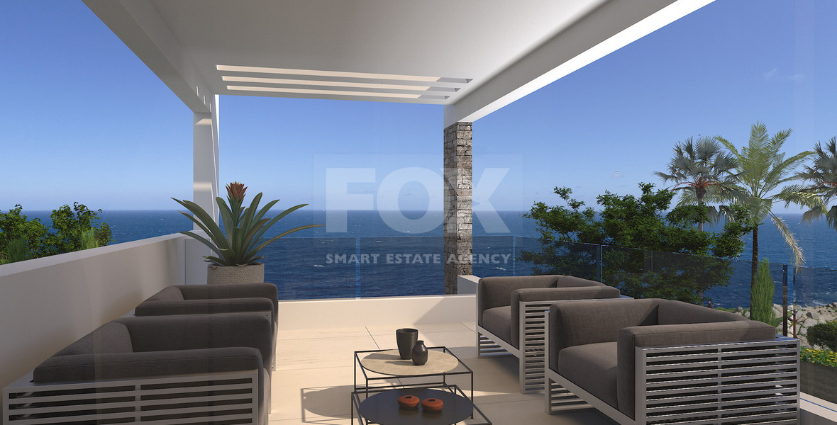 Spacious  five bedroom Villa with Pool and Large Plot for sale in Kissonerga