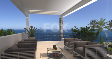 Spacious  five bedroom Villa with Pool and Large Plot for sale in Kissonerga