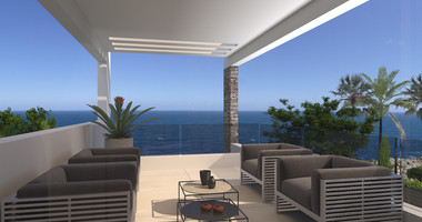 Spacious  five bedroom Villa with Pool and Large Plot for sale in Kissonerga