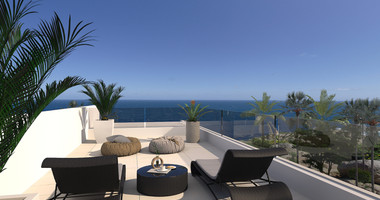 Spacious  five bedroom Villa with Pool and Large Plot for sale in Kissonerga