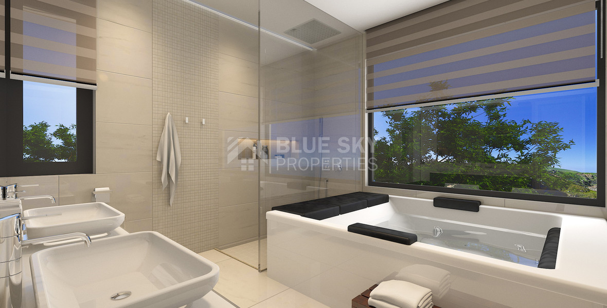 Spacious  five bedroom Villa with Pool and Large Plot for sale in Kissonerga