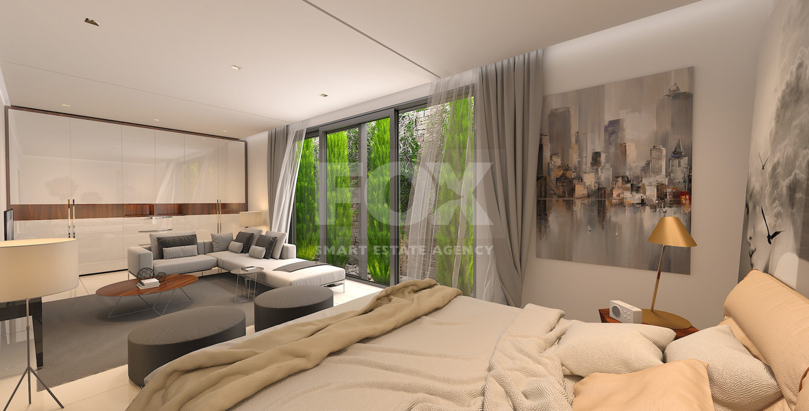 Spacious  five bedroom Villa with Pool and Large Plot for sale in Kissonerga