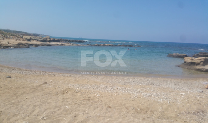 Spacious  five bedroom Villa with Pool and Large Plot for sale in Kissonerga