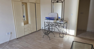 Four bedroom first floor House  for rent at Chloraka