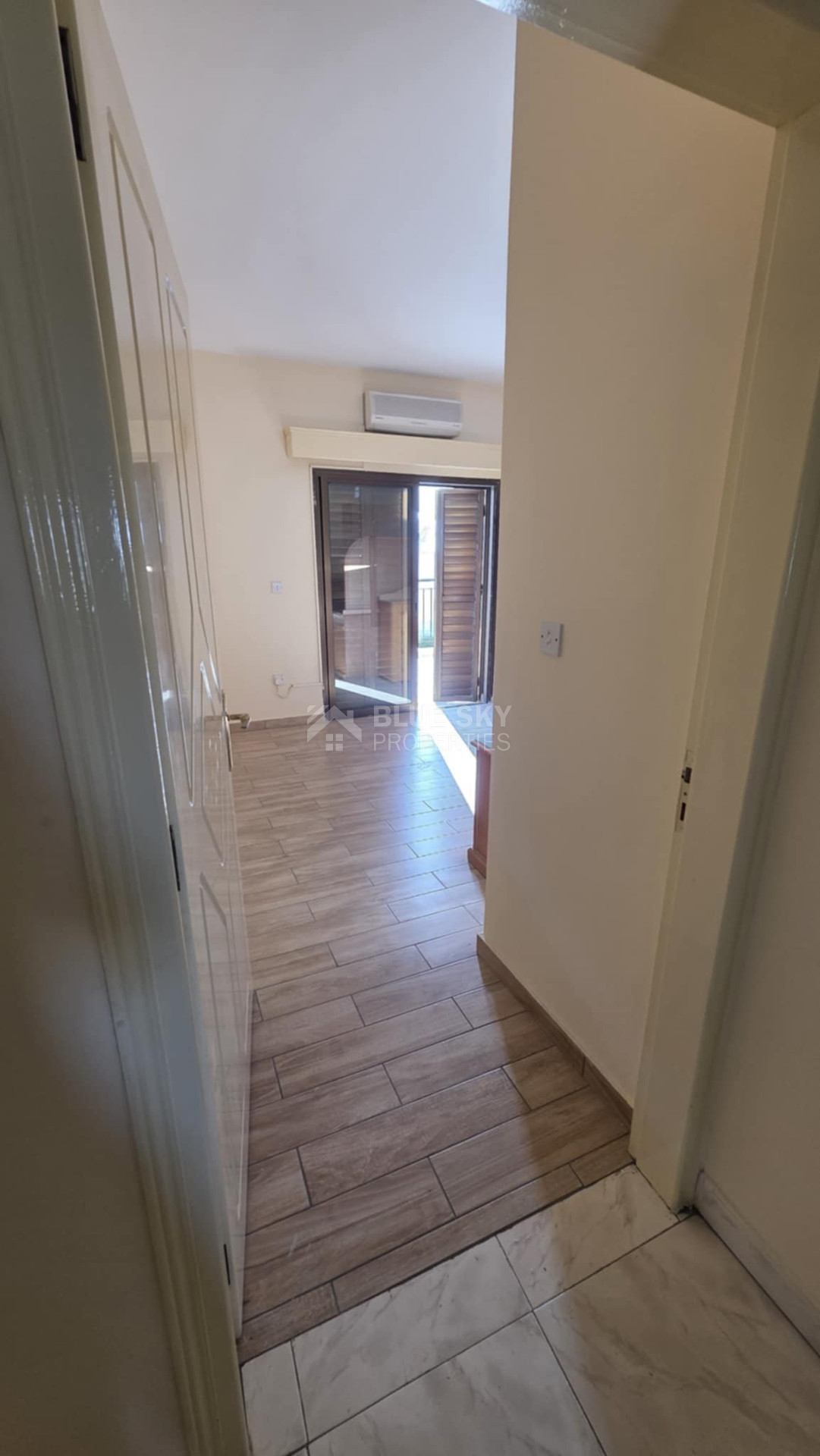 Four bedroom first floor House  for rent at Chloraka