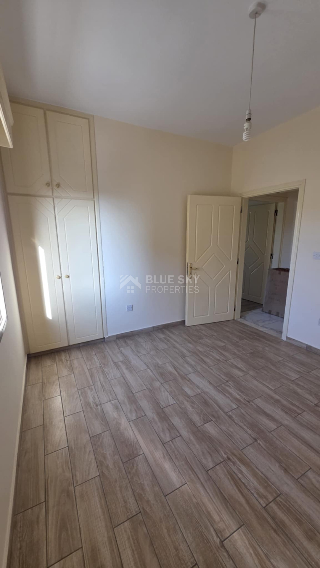 Four bedroom first floor House  for rent at Chloraka