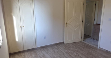 Four bedroom first floor House  for rent at Chloraka