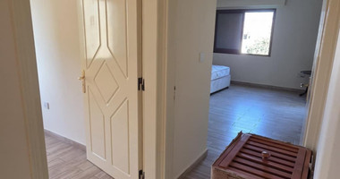 Four bedroom first floor House  for rent at Chloraka