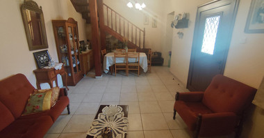 Traditional thee bedroom  furnished House for rent in Agia Filaxi, Limassol