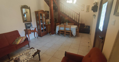 Traditional thee bedroom  furnished House for rent in Agia Filaxi, Limassol