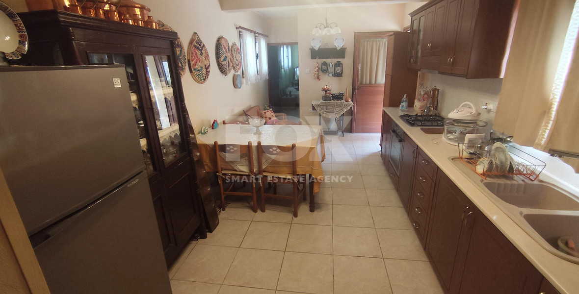 Traditional thee bedroom  furnished House for rent in Agia Filaxi, Limassol