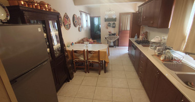 Traditional thee bedroom  furnished House for rent in Agia Filaxi, Limassol