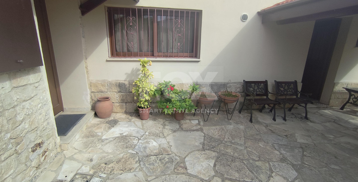 Traditional thee bedroom  furnished House for rent in Agia Filaxi, Limassol