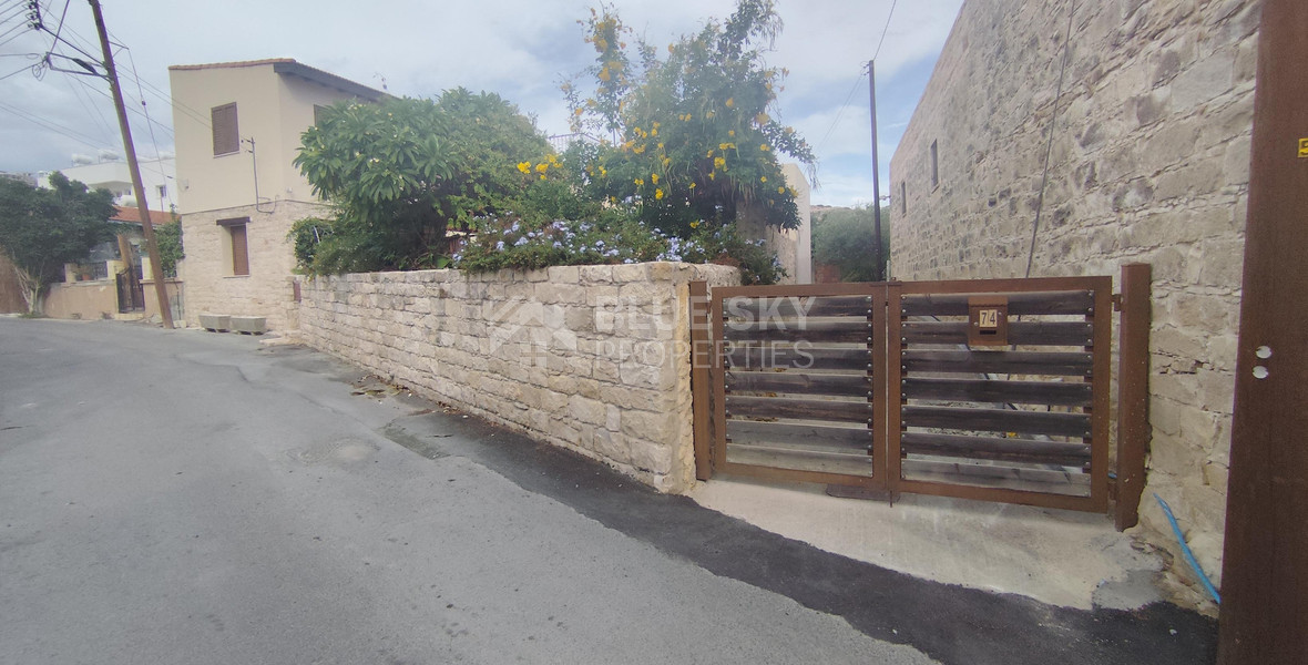 Traditional thee bedroom  furnished House for rent in Agia Filaxi, Limassol