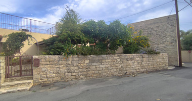 Traditional thee bedroom  furnished House for rent in Agia Filaxi, Limassol