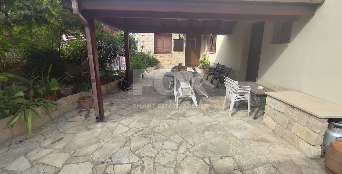 Traditional thee bedroom  furnished House for rent in Agia Filaxi, Limassol