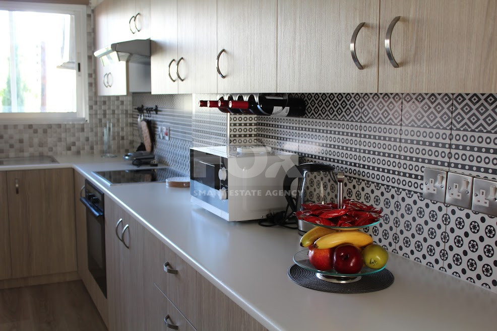 Three bedroom furnished apartment in Mesa Gitonia, walking distance to the seafront, Limassol