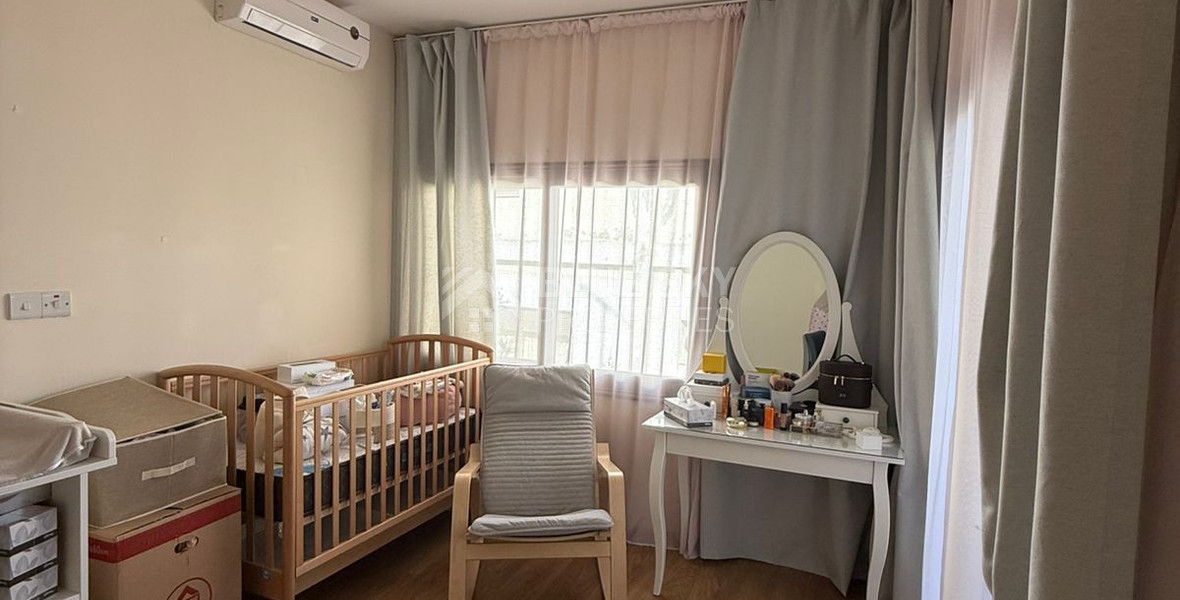 Nice three bedroom upper house in Agia Zoni. for rent , Limassol