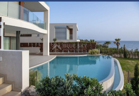 Six bedroom Beachfront Corner Villa, Seaside Villa on the Golden Mile in Chloraka, Paphos