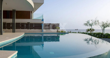 Six bedroom Beachfront Corner Villa, Seaside Villa on the Golden Mile in Chloraka, Paphos