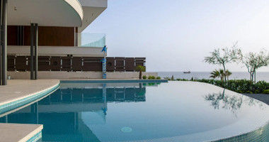 Six bedroom Beachfront Corner Villa, Seaside Villa on the Golden Mile in Chloraka, Paphos