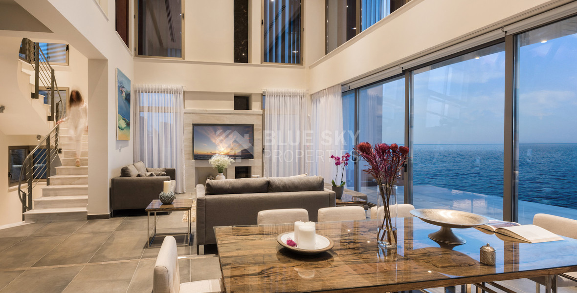 Six bedroom Beachfront Corner Villa, Seaside Villa on the Golden Mile in Chloraka, Paphos