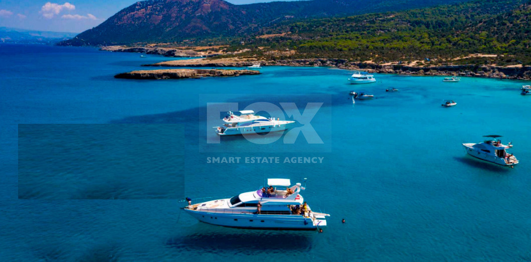 Luxury Family Villa in Chloraka, Paphos -Six bedrooms, Private Pool, Sea Views