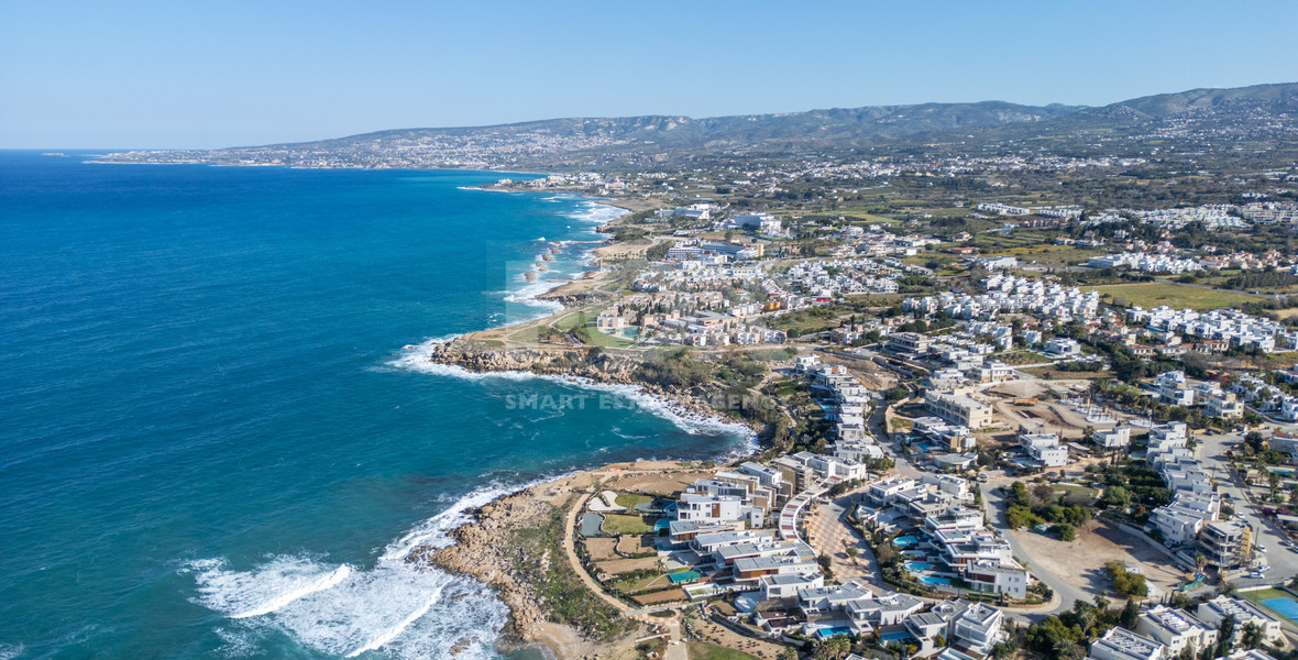 Luxury five Bedroom Villa for Sale in Chloraka, Paphos – Just 300m from the Sea