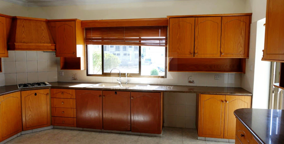 Large five Bedroom Apartment for Rent in Empa | Unfurnished & Bright Top-Floor Home
