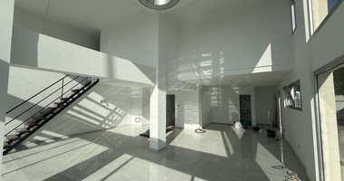 For Rent Fully renovated commerical space in Petrou & Pavlou