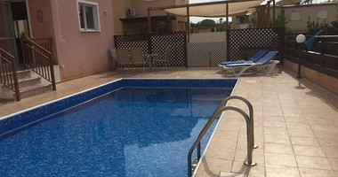 Three bedroom Villa for sale at Chloraka