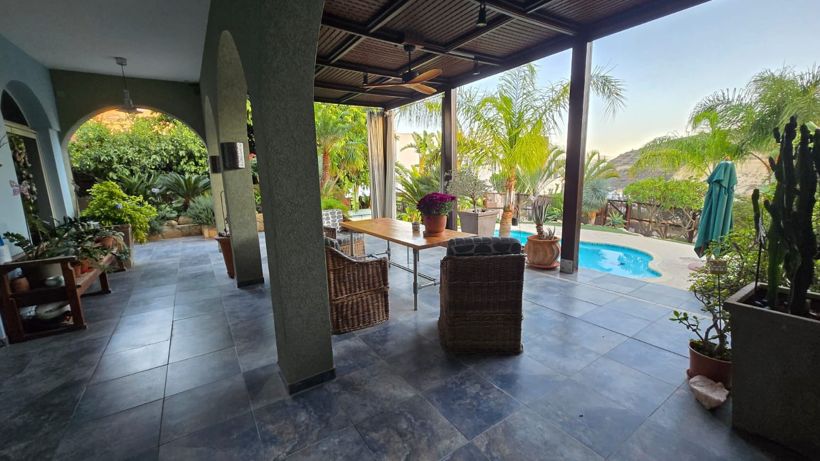 5 bedroom apartment 356 m² Germasogeia, Cyprus