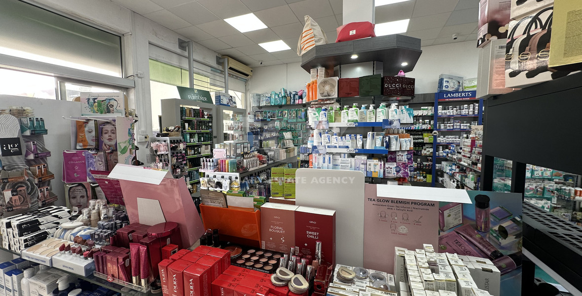 Commercial Shops & Operating Business for Sale on Main Road in Kato Paphos – Excellent Visibility, Public & Communal Parking