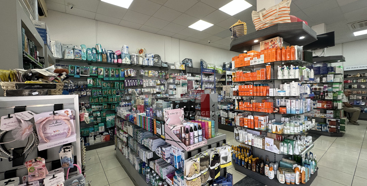 Commercial Shops & Operating Business for Sale on Main Road in Kato Paphos – Excellent Visibility, Public & Communal Parking