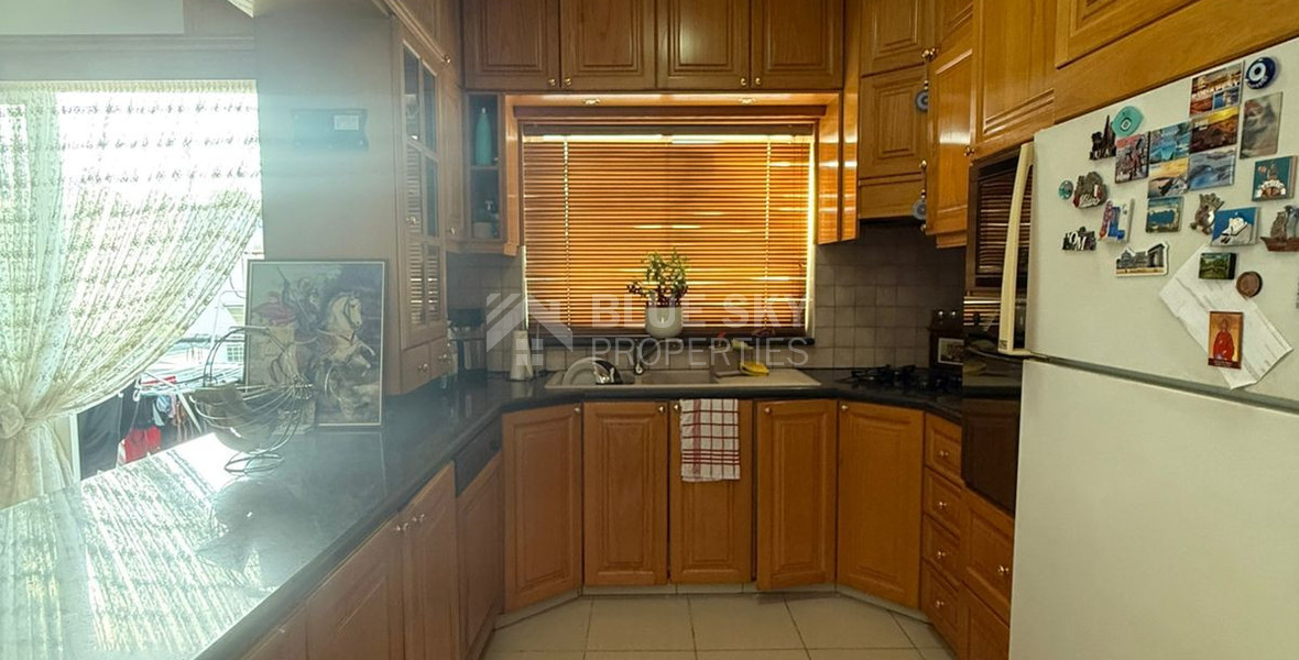 Four bedroom upper floor house for rent in Omonoia, Limassol