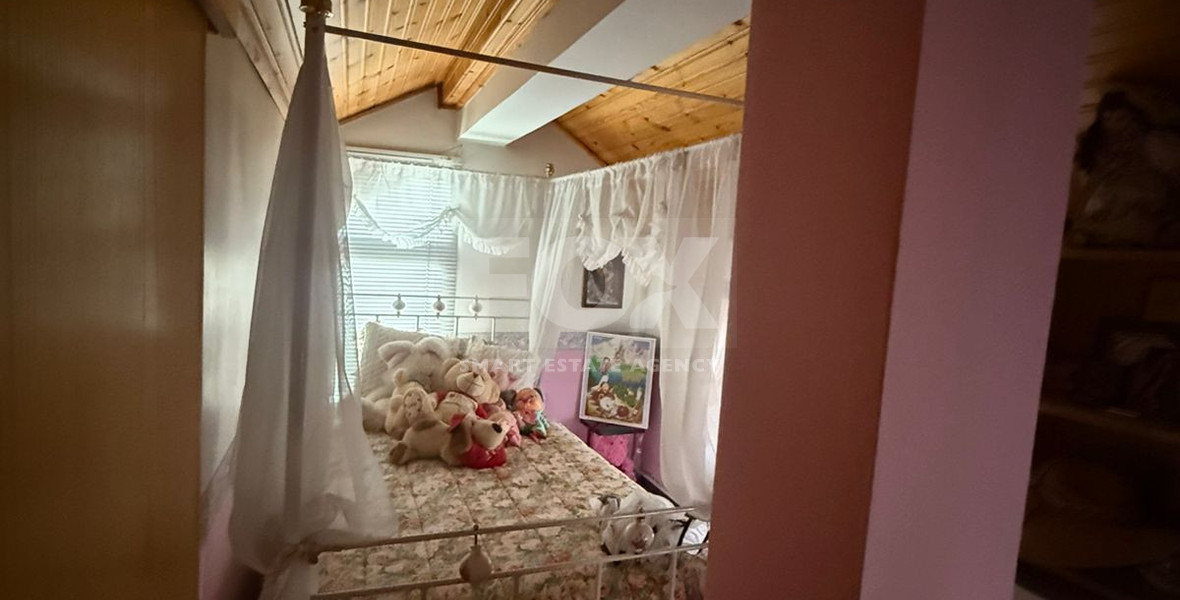 Four bedroom upper floor house for rent in Omonoia, Limassol