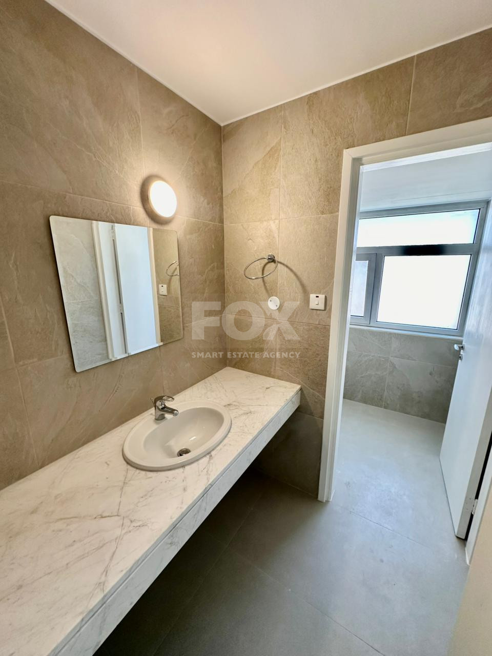 Offices Building for Rent in Central Paphos – 1,250 m² Commercial Space with Parking and Sea Views