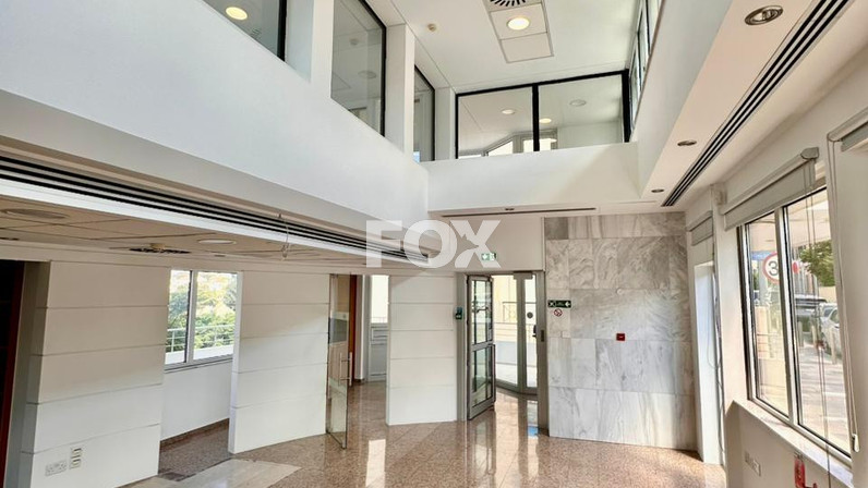 Building 1250 m² for rent in Pafos, Paphos, Cyprus