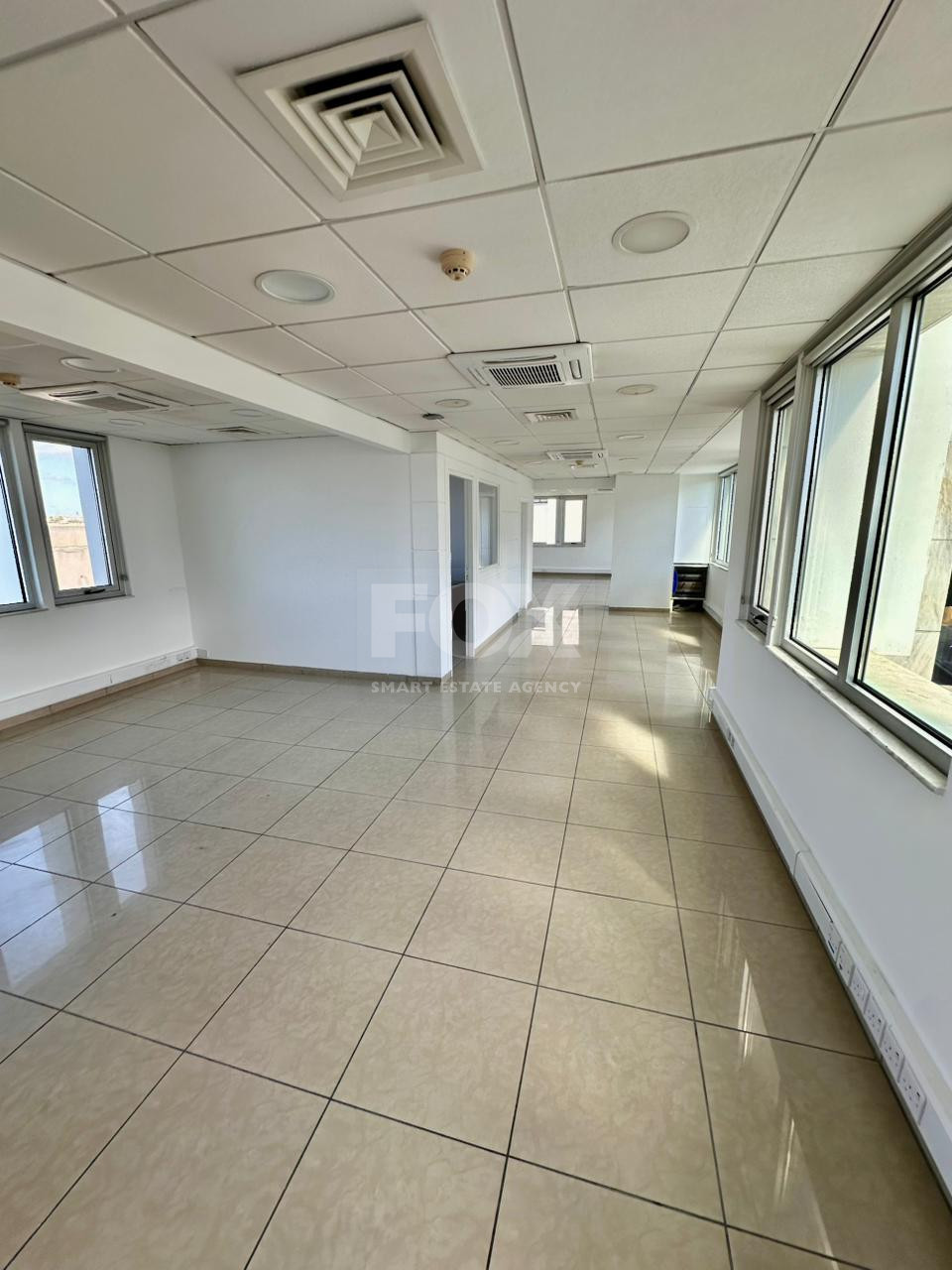Offices Building for Rent in Central Paphos – 1,250 m² Commercial Space with Parking and Sea Views