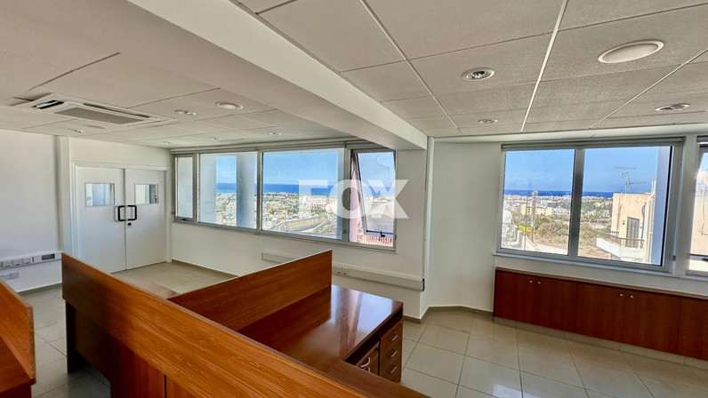 Building 1250 m² for rent in Pafos, Paphos, Cyprus
